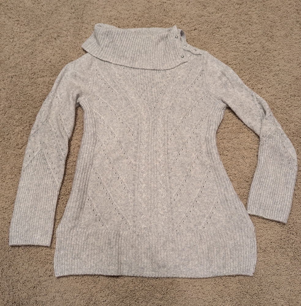 White House Black Market Cozy Gray Women's Sweater